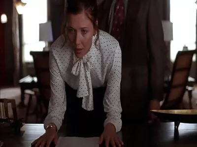 Blond tonåring gillar enorm kuk