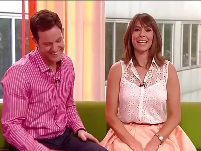 Förförisk tjej fick sin rakade fitta creampied