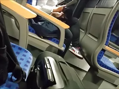 Stygg tonåring är på väg att cum