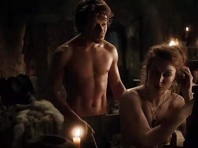 Brun röv knackade på med en stor stång