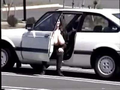 Söt tjej vet hur man ska tillfredsställa killar