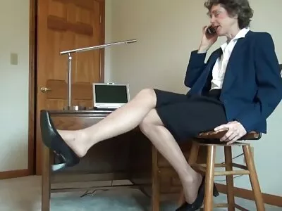 Katie börjar sin dag med en kuk