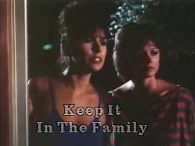 Den skickliga MILF Carly Bell knullar sin älskare i sängen