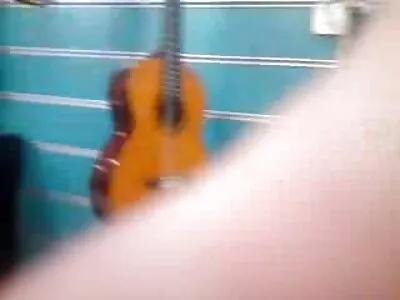 Babe med buskig fitta behöver vild sex